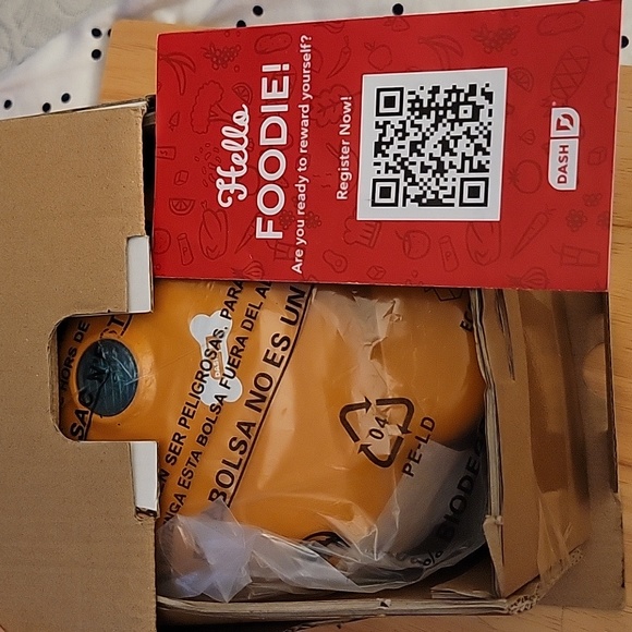 DASH Halloween Mini Dog Treat Maker 🐕 - Picture 4 of 4